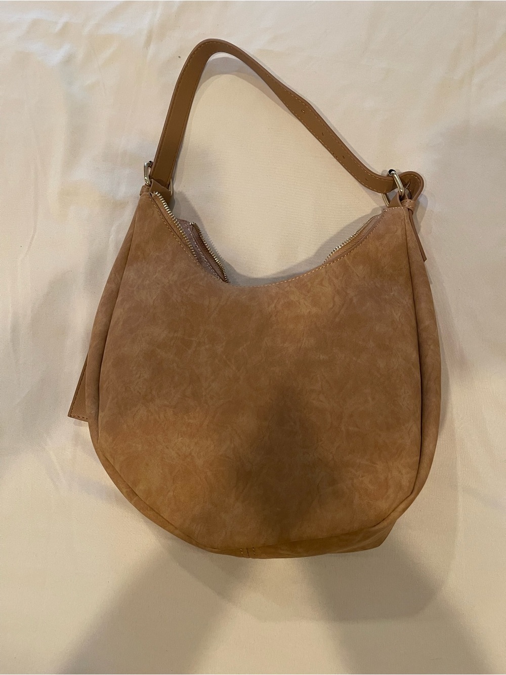 Women’s Tan Hobo Shoulder Bag